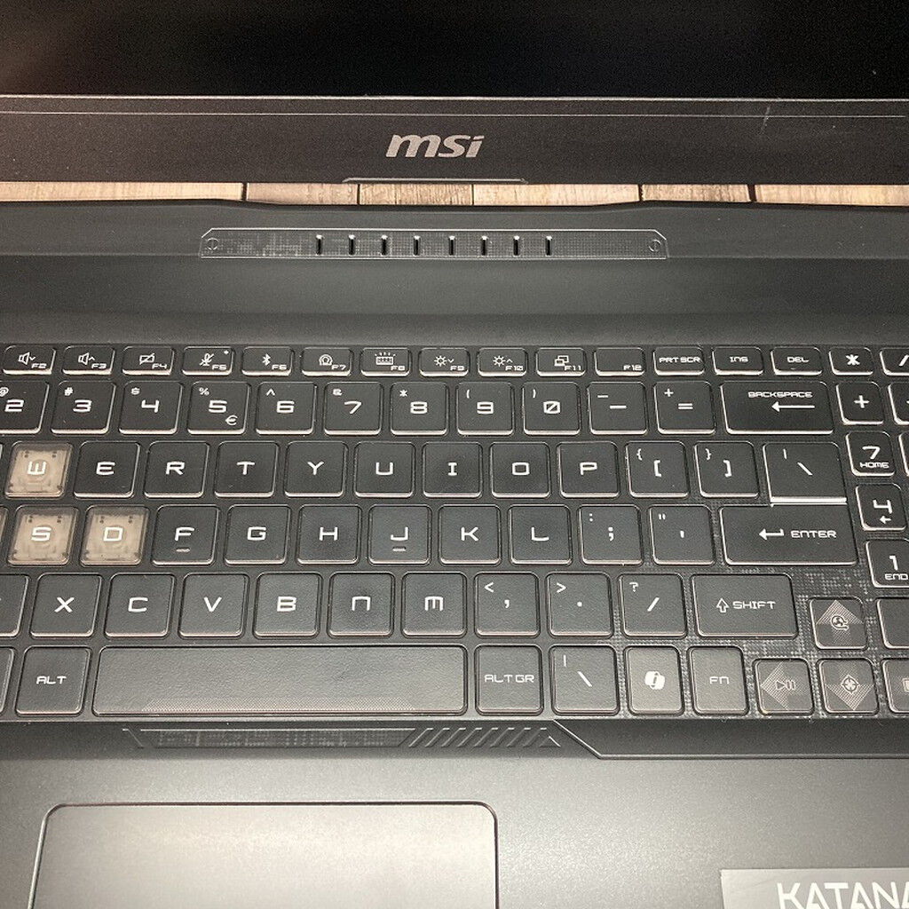 中古 MSI KATANA 15 B13V (i9-13900H/16GB/SSD1TB/RTX4070 8GB/ODD無し