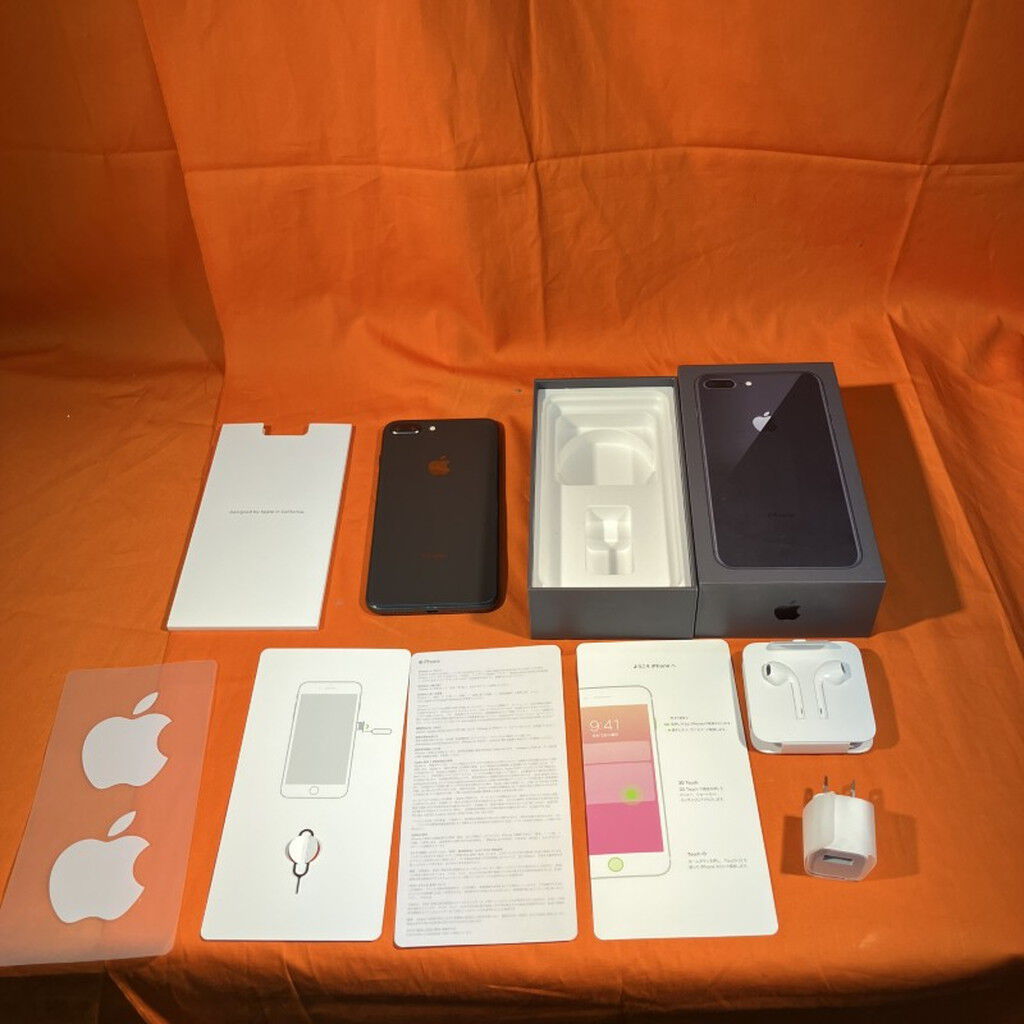 中古 【SIMロック解除済み】【au】 iPhone8 Plus 64GB (スペース