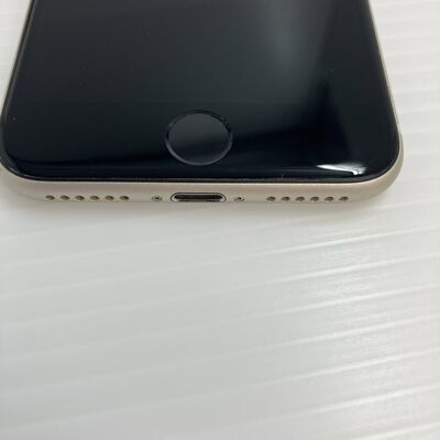 【秋葉原本店】中古  【docomo版SIMフリー】Apple iPhoneSE 4.7インチ (第3世代) 64GB (スターライト) MMYD3J/A 154834 