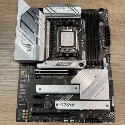 【前橋ｲﾝﾀｰｱｶﾏﾙ店】中古  ASUS ROG STRIX B650-A GAMING WIFI (B650 AM5 ATX DDR5) 4540001280 