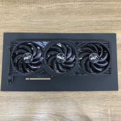 【津ラッツ店】中古  Palit NE7507T019T2-GB2031U (RTX5070Ti GamingPro-S 16GB) 4990001082 