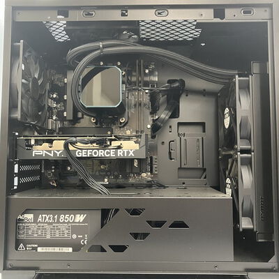 【新潟店】中古  ユニットコム LEVEL∞ ILeDEi-M7A6-LR78D-TLSXB(Ryzen7 7800X3D/32GB/RTX4060/SSD1TB/W11P) 3290006892 