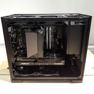 【鹿児島店】中古  自作PC(Ryzen 7 5700X/32GB/SSD1TB/RX9070/W11H) 4700001022 