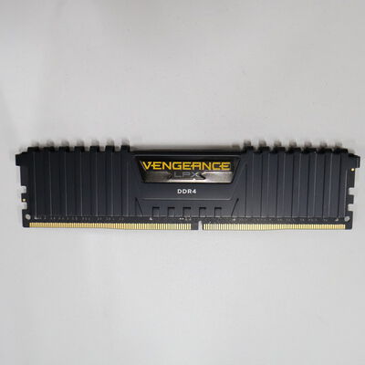 【通販センター】中古  PC4-24000 8GB デスクトップ用(DDR4-3000) 128475 