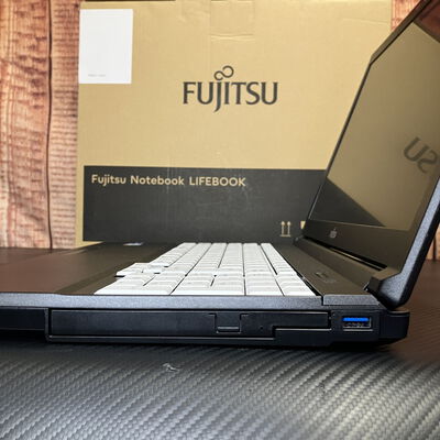 【富士青葉店】中古  Fujitsu LIFEBOOK A5513/RX (Core i5-1335U/16GB/SSD256GB/SMt/-/WLAN/15.6HD/W11P/-) 3240009573 