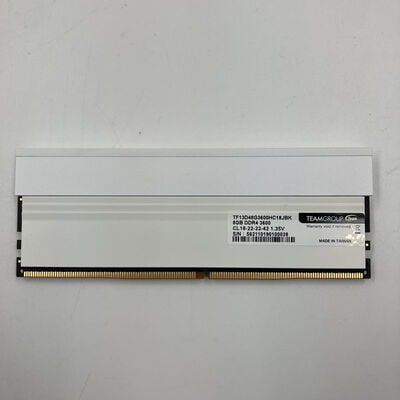 【なんば店】中古  PC4-28800 8GB デスクトップ用(DDR4-3600) 140733 