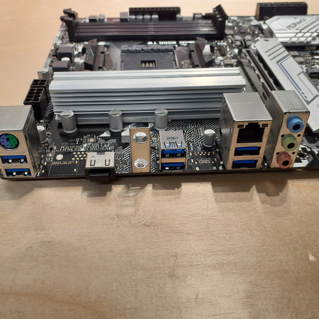 中古 ASRock B550 TW (B550 AM4 ATX DDR4) 187261 （326563