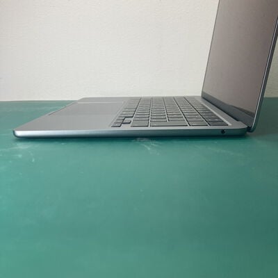 【浦添城間店(沖縄)】中古  Macbook Air RFB MBA 13.6 SPG/8C GPU/8GB/256GB-JPN MLXW3J/A 165331 