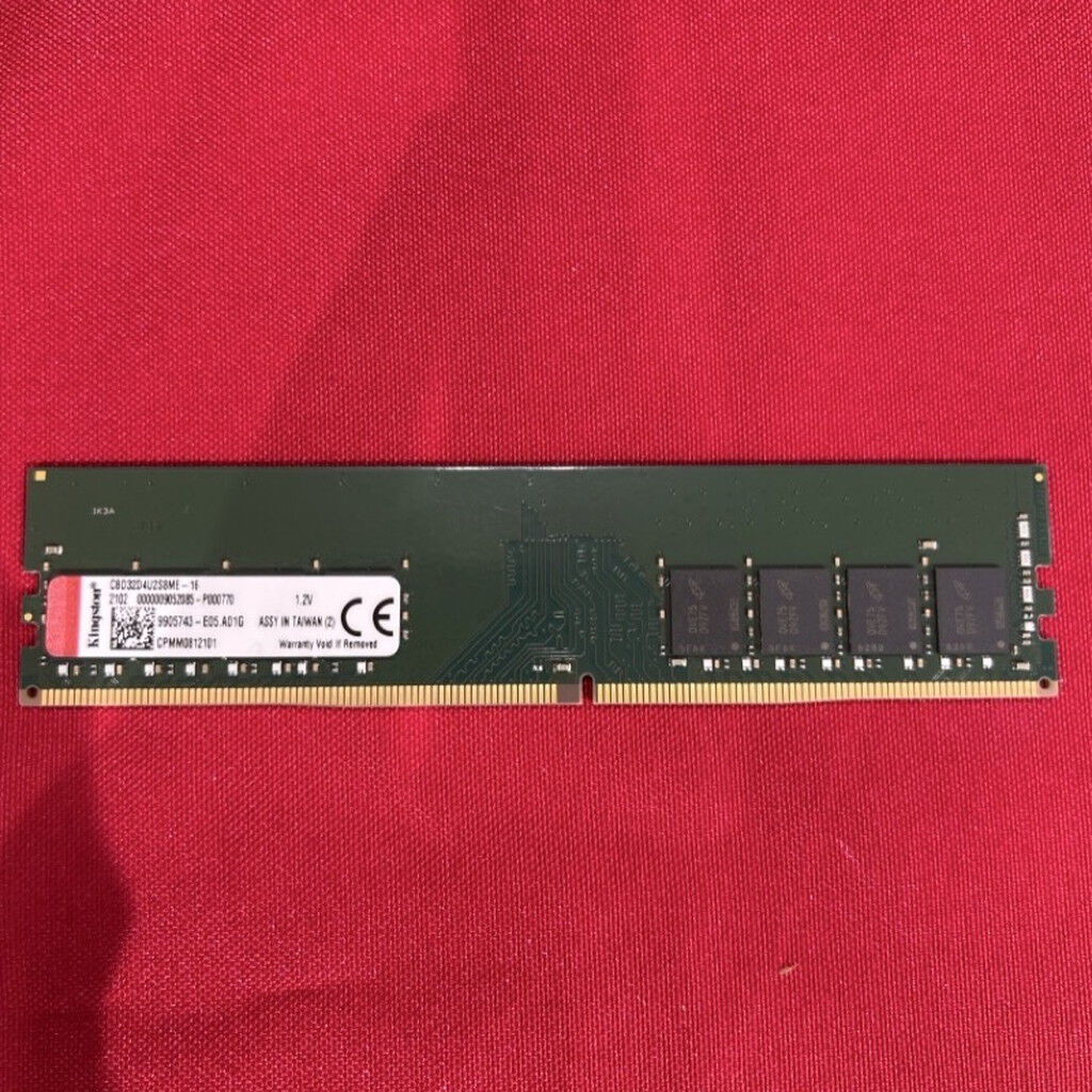 中古 Kingston CBD32D4U2S8ME-16(PC4-25600 16GBx1 デスクトップ用