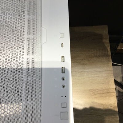 【松山環状枝松店】中古  FRONTIER FRMFGB650/WS528(Ryzen 7 9800X3D/32GB/SSD1TB+1TB/無し/RTX5080 16GB/W11H) 4560001267 