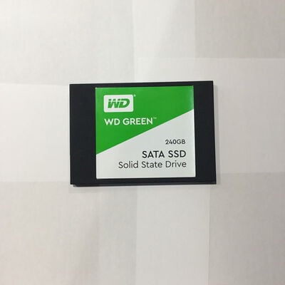 【松山環状枝松店】中古  Western Digital WDS240G2G0A-00JH30（2.5インチ SSD 240GB SATA） 3480035951 