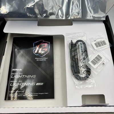 【新潟店】中古  ASRock B650 PG Lightning WiFi (B650 AM5 ATX DDR5) 3290006911 