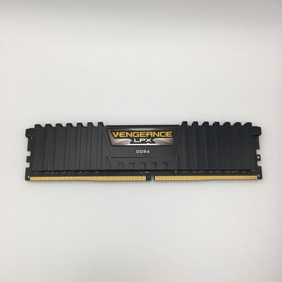 【秋葉原本店】中古  PC4-24000 8GB デスクトップ用(DDR4-3000) 128475 