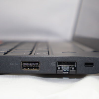 【通販センター】中古  Lenovo Thinkpad E16 Gen 1 21JT000PJP(AMD Ryzen 7 7730U/16GB DDR4 (PC4)/SSD1TB/なし/オンボード/16/1920x1200/Wi-Fi/W11H64 MAR) 194590 