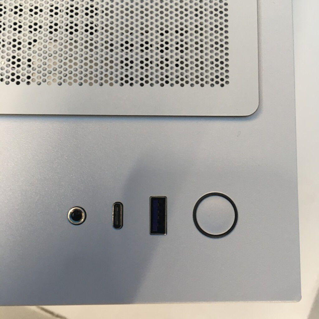 中古 自作パソコン (i7 14700/32GB/SSD2TB/RTX4070 SUPER/OSなし