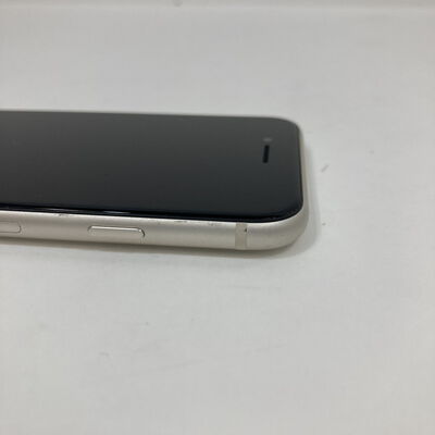 【神戸・三宮店】中古  【国内版SIMフリー】Apple iPhoneSE 4.7インチ (第3世代) 128GB (スターライト) MMYG3J/A 154855 