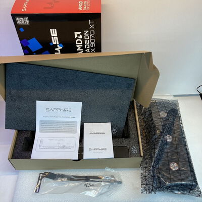 【京都店】中古  SAPPHIRE PULSE Radeon RX 9070 XT GAMING 16GB　(RX9070XT 16GB) 3180006585 