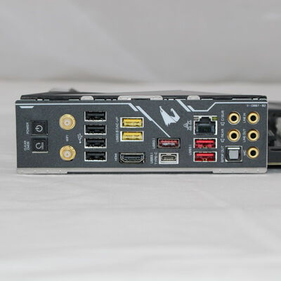 中古  GIGABYTE Z390 AORUS MASTER (Z390 1151 ATX DDR4) 138861 