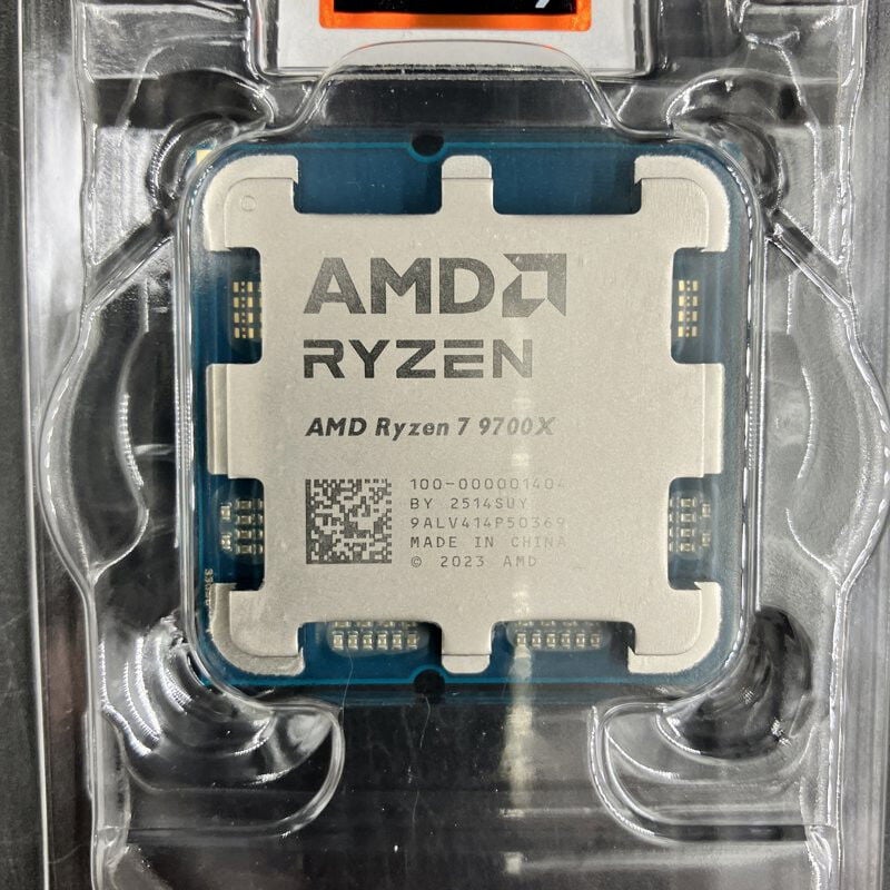 AMD Ryzen 7 9700X 正規品　中古 中古 AMD Ryzen 7 9700X (AM5/3.8GHz/40M/C8/T16/65W) 169022 （408639