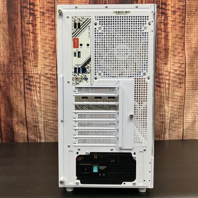 【富士青葉店】中古  OriginalPC 自作PC(i7 13700F/16GB/SSD1TB/RX9060XT 16GB) 5070001786 