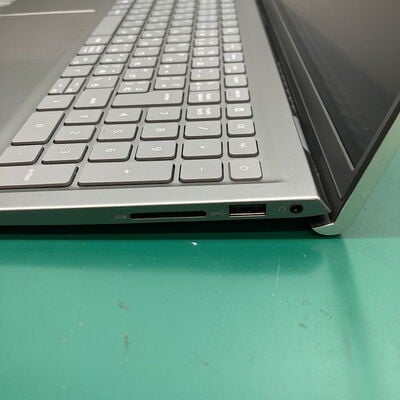【浦添城間店(沖縄)】中古  DELL inspiron (i7-11390H/8GB/SSD512GB/W10P) 4780001454 