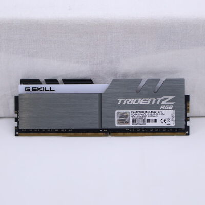【通販センター】中古  PC4-25600 8GB デスクトップ用(DDR4-3200) 140727 
