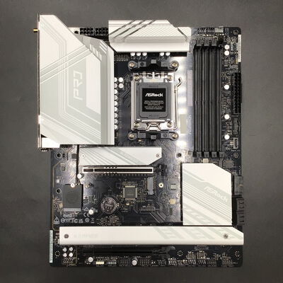 【秋葉原本店】中古  ASRock B850 Pro RS WiFi (B850 AM5 ATX DDR5) 175467 