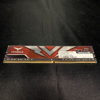 【横浜駅前店】中古  PC4-24000 16GB デスクトップ用(DDR4-3000) 135636 