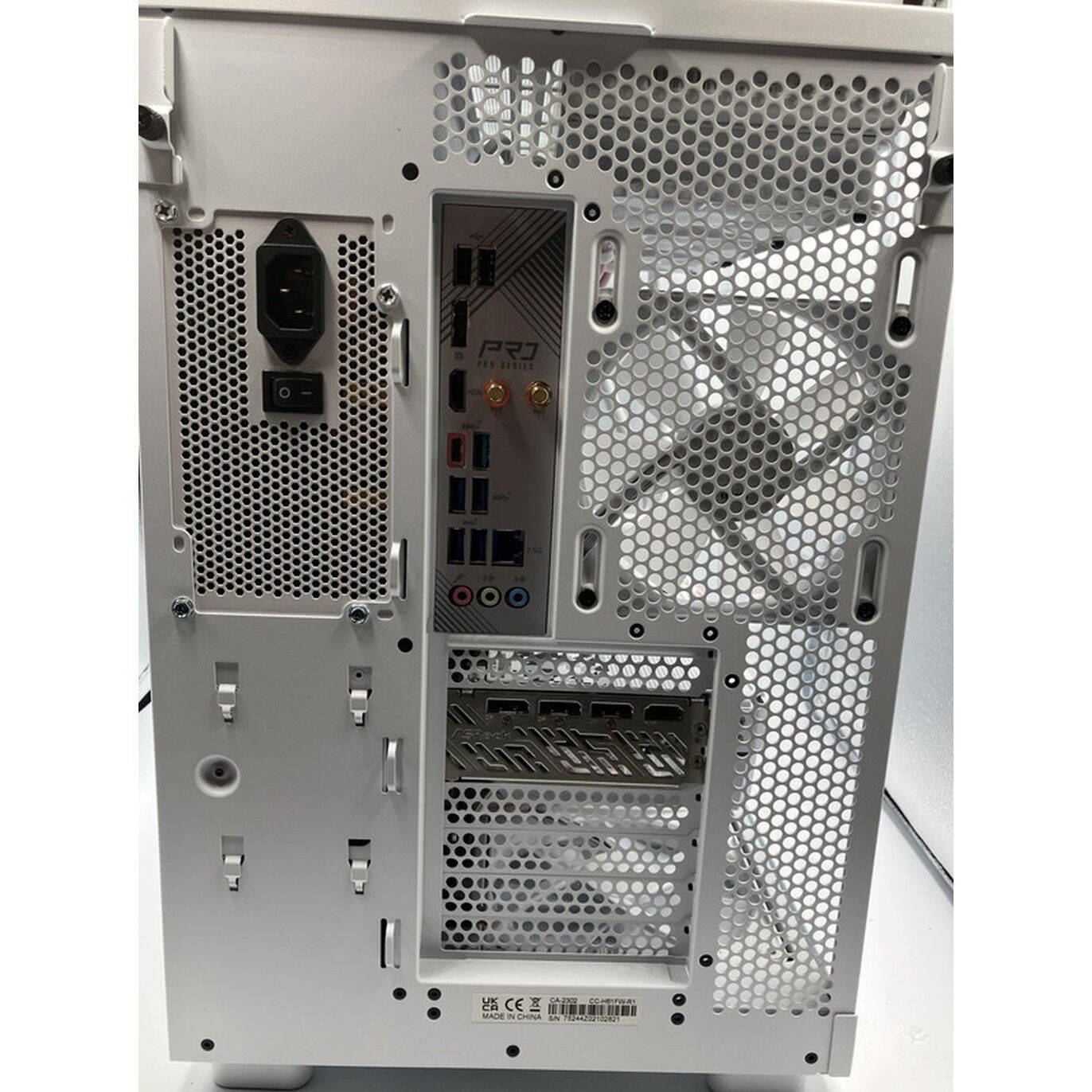 中古 自作PC(i7 14700F/32GB/SSD1TB/HDD2TB/RX7800XT