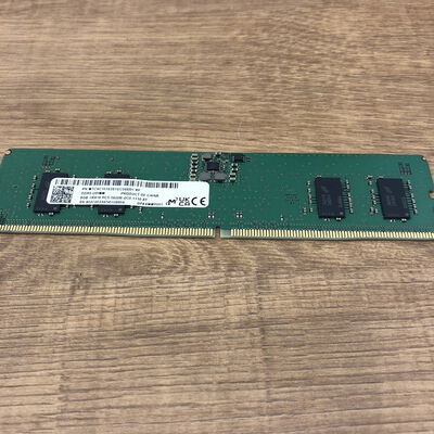 【宇都宮鶴田店】中古  PC5-44800 8GB デスクトップ用 3480035701