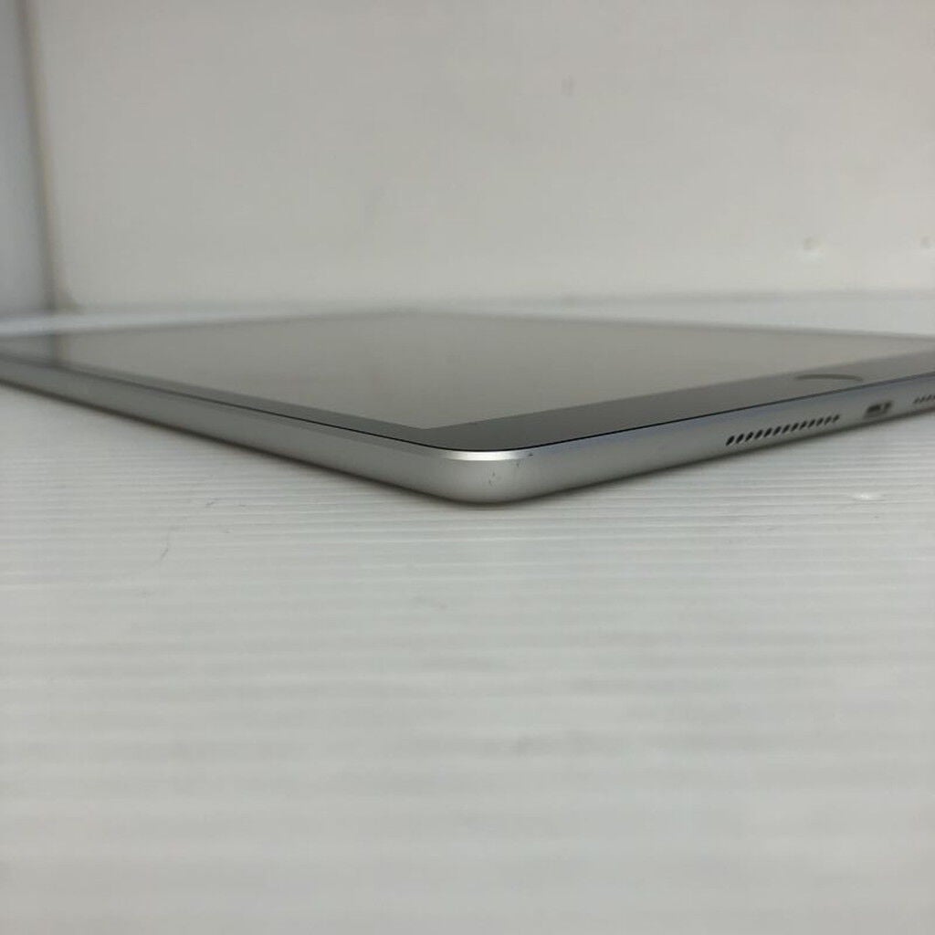 中古 Apple iPad 10.2インチ（第9世代/2021）Wi-Fi 256GB シルバー