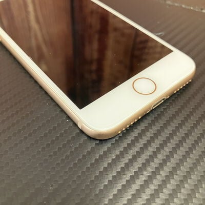 【富士青葉店】中古  【au】 iPhone8 4.7インチ 64GB (ゴールド)  MQ7A2J/A 135668 