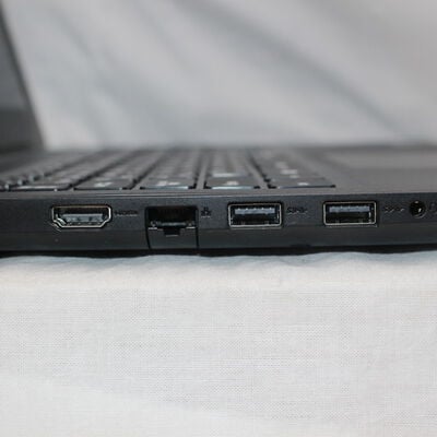 【通販センター】中古  DELL Vostro 3590(Intel Core i5 10210U 1.60GHz/16GB DDR4/SSD256GB/-/オンボード/15.6/1920x1080/GbE/Wi-Fi/WEBCAM/W11P/VBT) 197887 