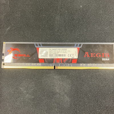 【大宮店】中古  PC4-19200 16GB デスクトップ用(DDR4-2400) 135639 