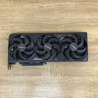 【津ラッツ店】中古  GIGABYTE GV-N507TWF3OC-16GD (RTX5070Ti 16GB) 188929 