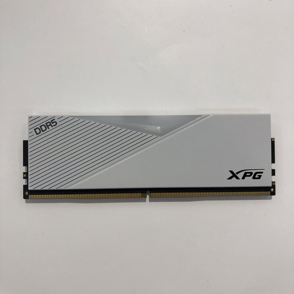 中古 ADT AX5U6000C3016G-DCLARWH-DP(DDR5 16GB) 199400 （372611