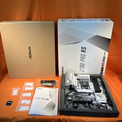 【なんば店】中古  ASRock Z790 Pro RS (Z790 1700 ATX DDR5) 183208 