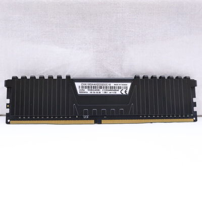 【通販センター】中古  PC4-25600 8GB デスクトップ用(DDR4-3200) 140727 