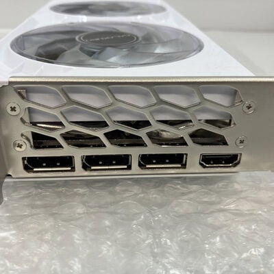 【秋葉原本店】中古  玄人志向 GK-RTX5070-E12GB/WHITE/DF (RTX5070 12G) 176913 