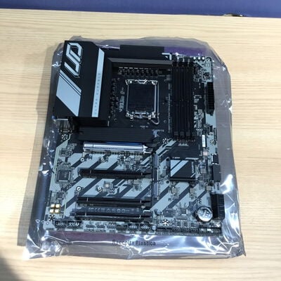 【松山環状枝松店】中古  GIGABYTE Z890 UD WIFI6E (Z890 1851 ATX DDR5) 4560000981 