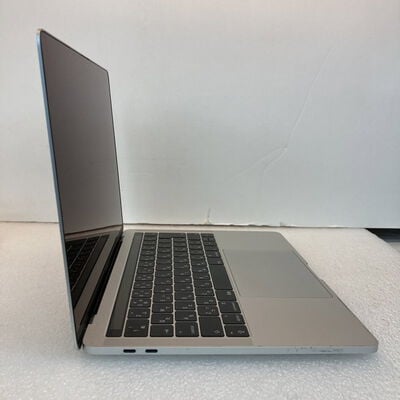 【京都店】中古  Apple MacBook Pro 13インチ Touch Bar搭載 Late 2016 Core i5 2.9GHz/8GB/256GB SSD シルバー MLVP2J/A 135891 