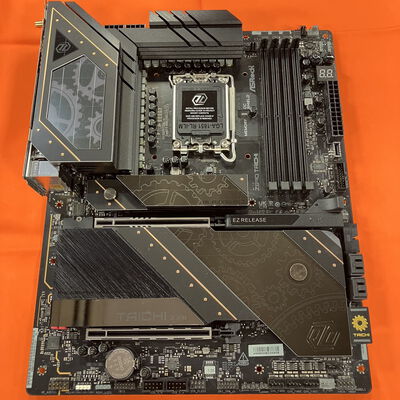 【なんば店】中古  ASRock Z890 Taichi (Z890 1851 ATX DDR5) 172162 