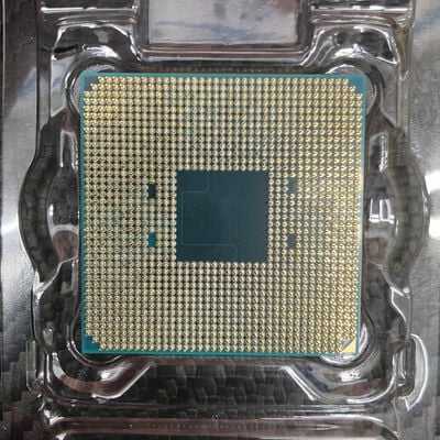 【富士青葉店】中古  AMD Ryzen 3 3200G (AM4/3.6/6M/C4/T4/65W) 140029 