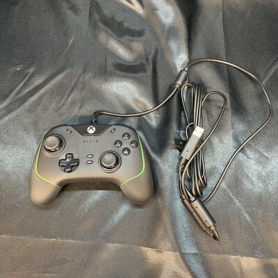 【横浜駅前店】中古  Razer Wolverine V2 (RZ06-03560100-R3M1) 3400009765 