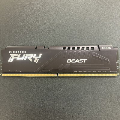 【熊本浜線店】中古  PC5-44800 16GB デスクトップ用 149153 