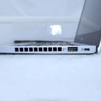 【通販センター】中古  【ジャンク品/保証無/返品質問不可】NEC VersaPro タイプVB　PC-VKM17BZG4 (Core i5 8350U/8GB/SSD256GB/-/オンボード/12.5ｲﾝﾁ/1366x768/Wi-Fi/WEBCAM/-) 176664 