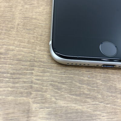 【宇都宮鶴田店】中古  【au版SIMフリー】Apple iPhoneSE 4.7インチ (第3世代) 128GB (スターライト) MMYG3J/A 154852 