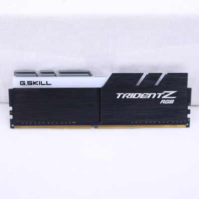 【通販センター】中古  PC4-25600 8GB デスクトップ用(DDR4-3200) 140727 