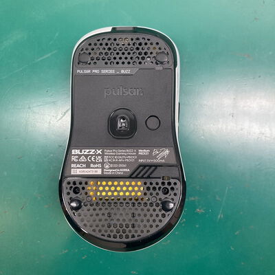 【浦添城間店(沖縄)】中古  Pulsar Gaming Gears [Pro Series] BUZZ-X Medium  4780001606 