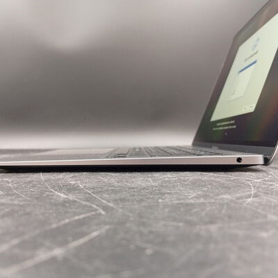 【大須店】中古  Apple MacBook Air 13インチ (i5 1.1GHz/8GB/512GB) スペースグレイ Touch ID True Tone Magic keyboard搭載モデル MVH22J/A (Early 2020) 142315 